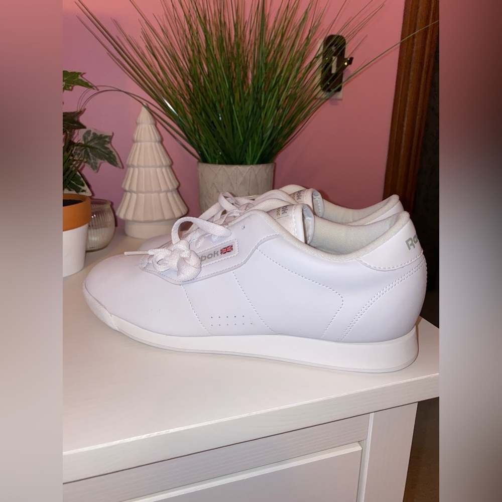 Reebok WHITE shoes